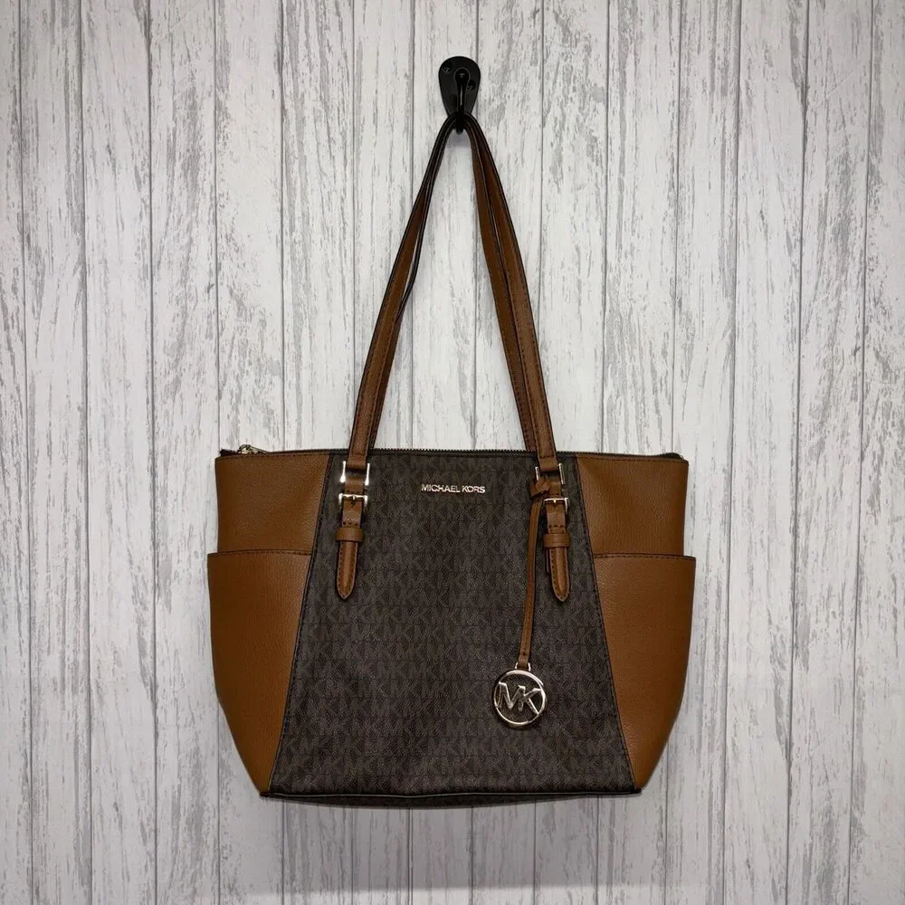Womens Michael Kors Signature Handbag EUC